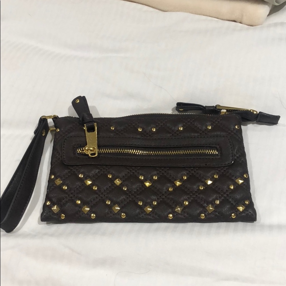 No name wristlet clutch